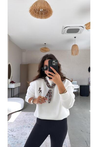 Buket Teke Ecru Scarf Detailed Three Thread Sh Fleece-Lined Sweatshirt