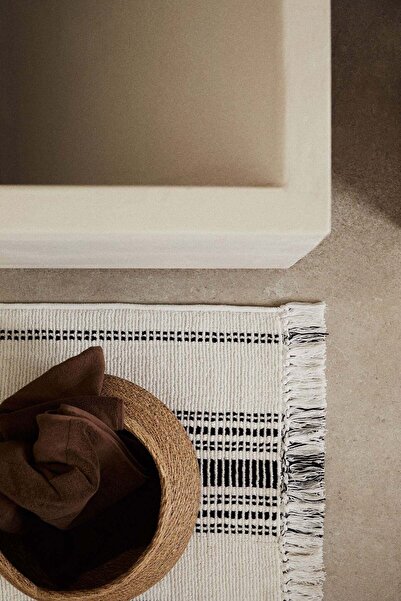 H&M Fringed cotton bath mat