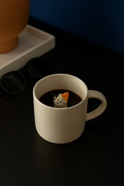 Anadolu Saray Handmade Ceramic Cute Coffee Cup with Cat Figure |   Cat Model Mug Cup