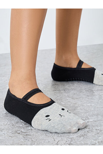 Styli Whiskers Cross Straps Silicon Pad Base Action No Show Socks