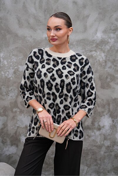 AGORATEKSTİL Women's Poor-Sleeved Crew-Neck Leopard Pattern Wool Sweater Soft and Flexible Texture Oversized