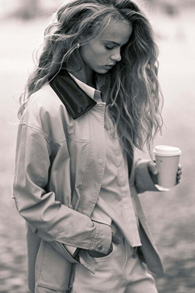 H&M سترة من قماش التويل بياقة مبطنة