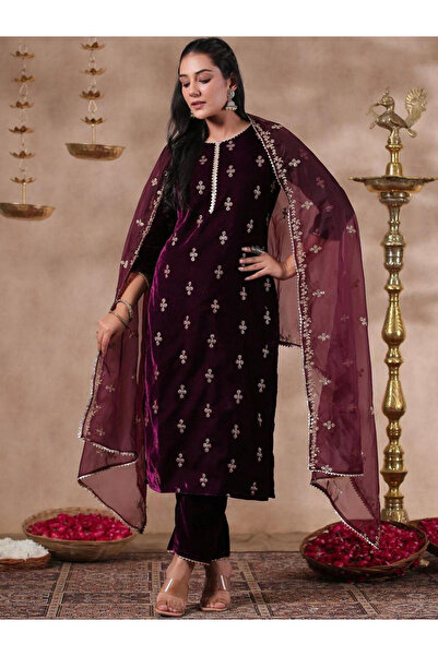 Ishin By Styli Purple Velvet Kurta with Pants and Dupatta Set