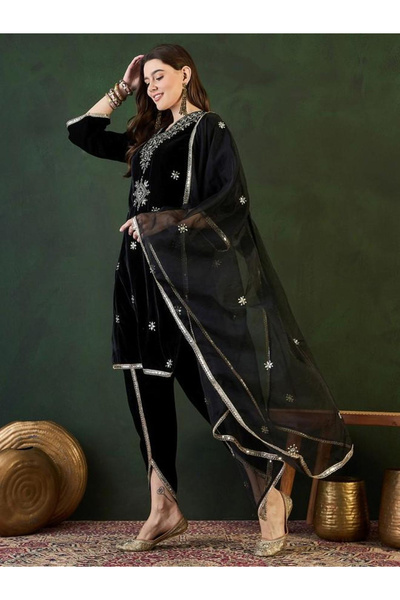 Ishin By Styli Black Velvet Kurta with Pants and Dupatta Set