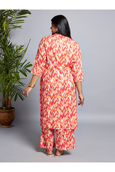 Globus By Styli Plus Size Multi Chevron Print Zari Detail Kurta and Pants Workwear Set