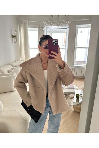 Hilals Butik Oversize Şal Yaka Taş ve Bej Rengi Peluş Kürk Mont