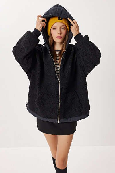 Lovelyİstanbul Oversized Hooded Contrast Plush Coat Lfg0172 Black