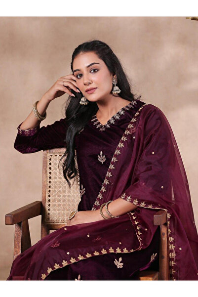 Ishin By Styli Purple Velvet Kurta with Pants and Dupatta Set