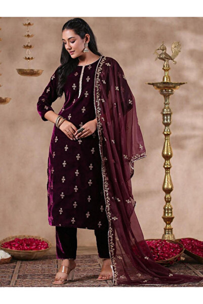 Ishin By Styli Purple Velvet Kurta with Pants and Dupatta Set