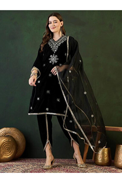 Ishin By Styli Black Velvet Kurta with Pants and Dupatta Set