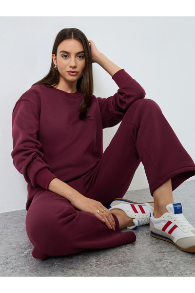 Styli Burgundy Regular Fit Plain Sweatshirt and Joggers Co-ords