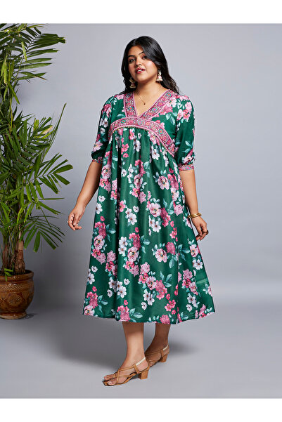 Globus By Styli فستان ميدي بطبعة زهور خضراء مقاس كبير