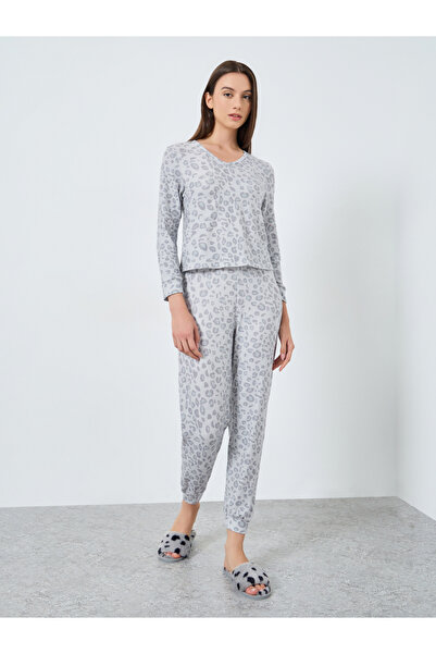 Take Two By Styli Grey Leopard Print T-Shirt and Pyjama Set