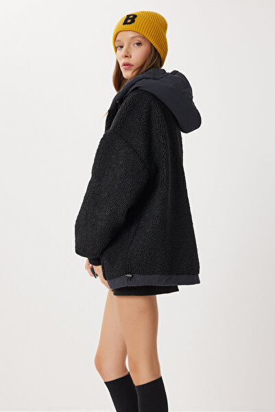 Lovelyİstanbul Oversized Hooded Contrast Plush Coat Lfg0172 Black