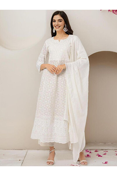 Ishin By Styli Off White Cotton Kurta with Pants and Dupatta Set