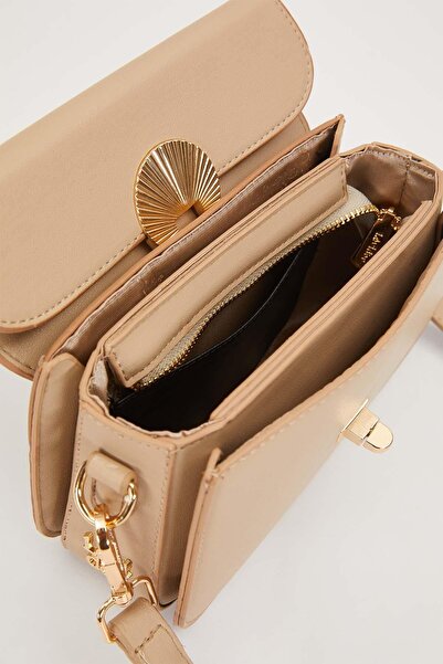 Levidor Mink Round Buckle Handbag