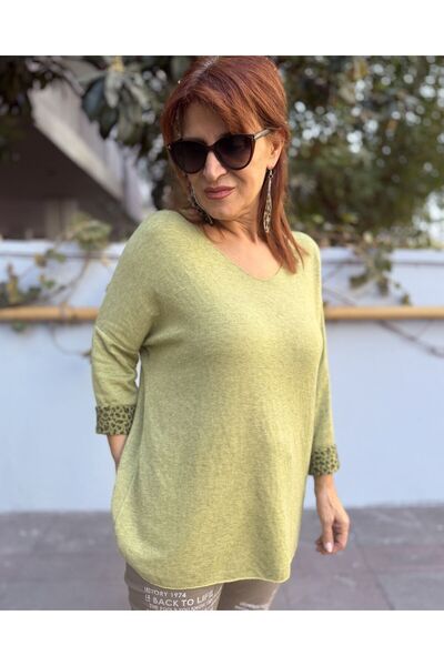 DenizEge Italian Knitwear V-Neck Leopard Pattern Inside Pistachio Green