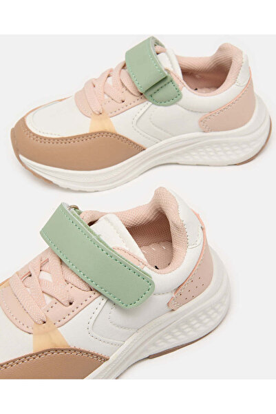 REDTAG Girls White Colour Block Slim Runner