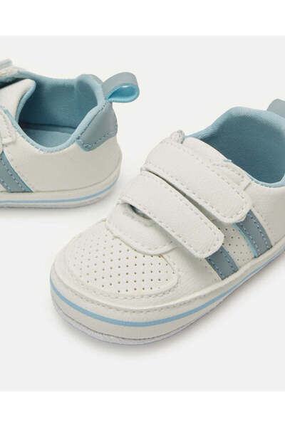 REDTAG Baby White Textured Pram Shoes