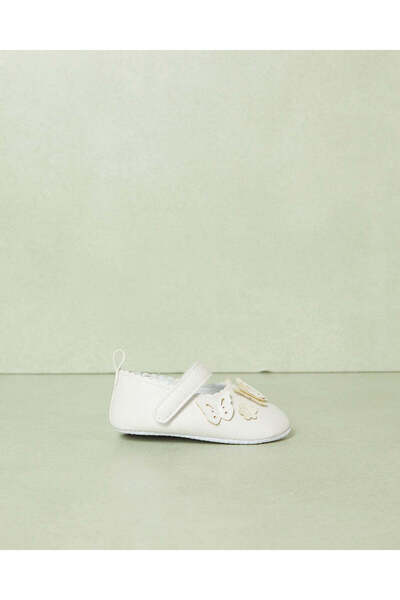 REDTAG Baby White Butterfly Embellished Pram Shoes
