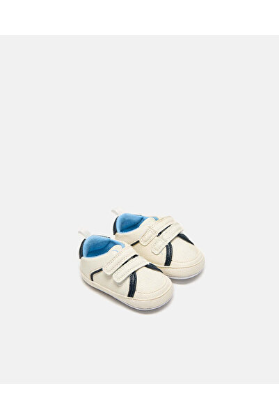 REDTAG Baby White Velcro Pram Shoe