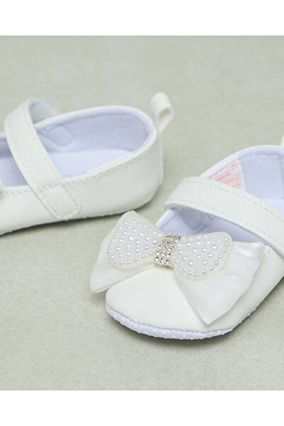 REDTAG Baby White With Bow Detail Pram Shoe