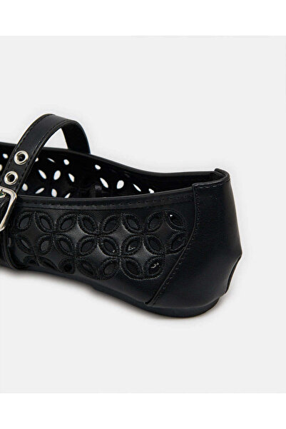 REDTAG راقصة باليه سوداء اللون للنساء