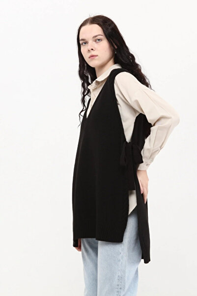 Kırçiçek Kadın Saç Örgü Detaylı Yumuşak Dokulu Yırtmaçlı Kemerli Süveter