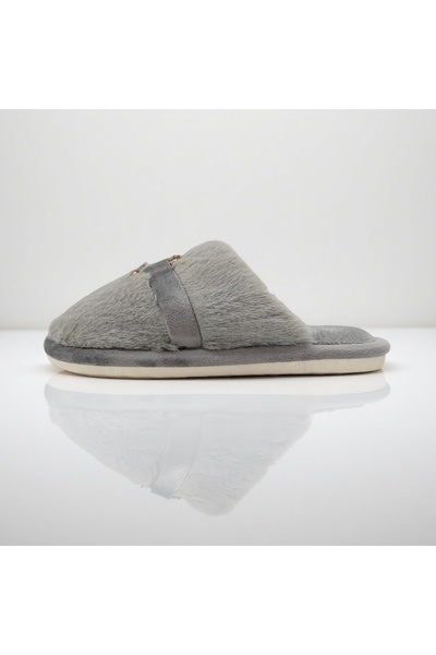 OEM Fluffy and warm slippers for women, with decorative metal applique, WF910