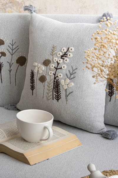 Lux Touch Peony Gri Nakışlı Püsküllü Parça Yıkamalı 170x210cm Koltuk Örtüsü Seti (2 Kırlent Kılıfı Dahil)