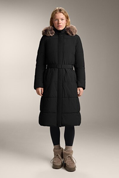 Oysho سترة Primaloft® طويلة مبطنة ومقاومة للماء