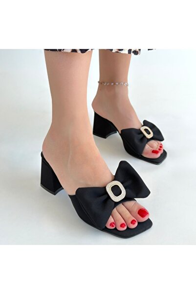 Kanonik Education Niyyar Black Leather Heeled Slippers