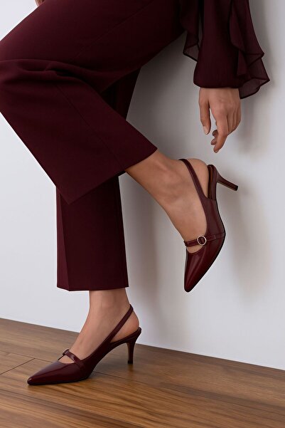 defile ayakkabi حذاء نسائي بكعب عنابي اللون