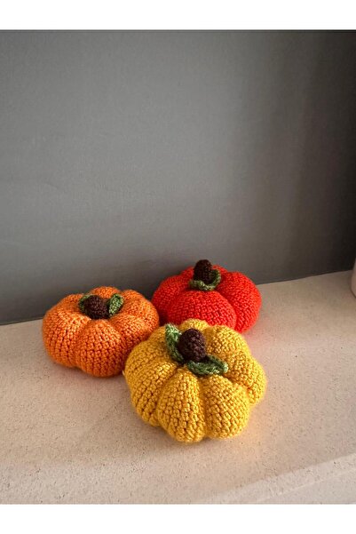 ZEYM COLLECTION Amigurumi Pumpkin Decor – Hand Knitted Autumn Home Ornament (3 Pieces)