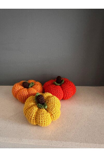ZEYM COLLECTION Amigurumi Pumpkin Decor – Hand Knitted Autumn Home Ornament (3 Pieces)