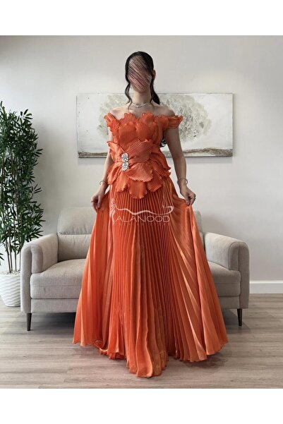 ALANOOD FASHION Wafaa's orange evening dress for special occasions