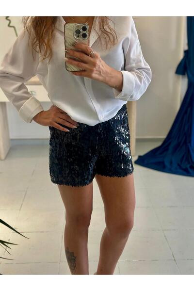 Derya Akyol Pul payet siyah şort
