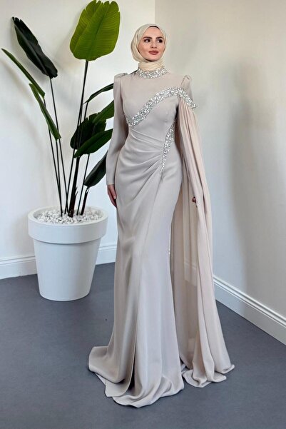 MERVEN AKYÜZ Feriha Yandan Pelerinli Taşlı Özel Tasarım Abiye Taş