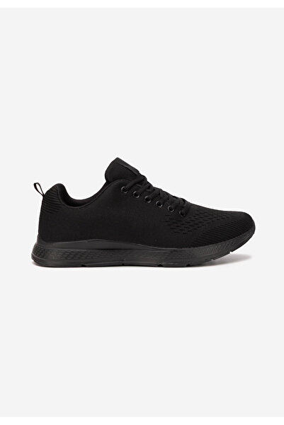 B T Shoes Men's sports shoes Lucaro black
