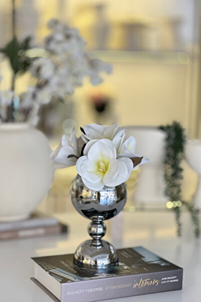 Shura Homeware Sima Vase Silver Metal Stand Decorative Globe Vase with Artificial Flowers, Stylish Living Room Accessory