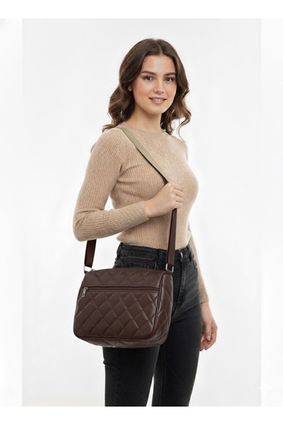 Bengisa Quilted Design Large Internal Volume, Zippered Pocket, Stylish and Elegant Suitable for Any Combination Women's Bag