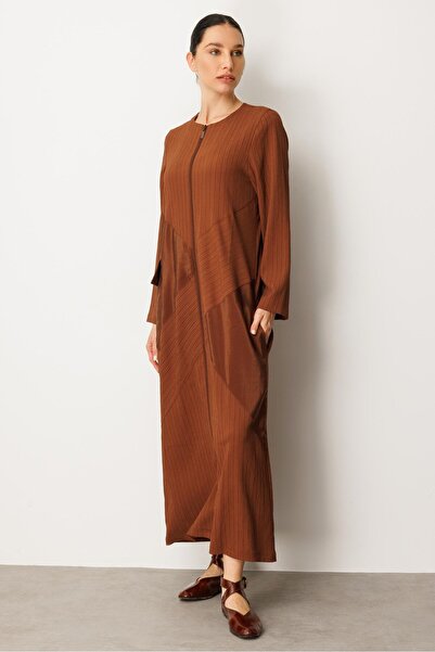 Micca X Tasarım Özel Dokuma Tam Boy Zamansız Kap Ferace-Kahve