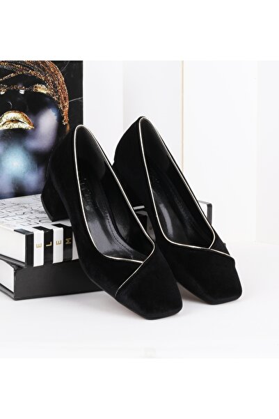 LÜKSERA Siyah Kadife Dolgu Topuklu Ayakkabı