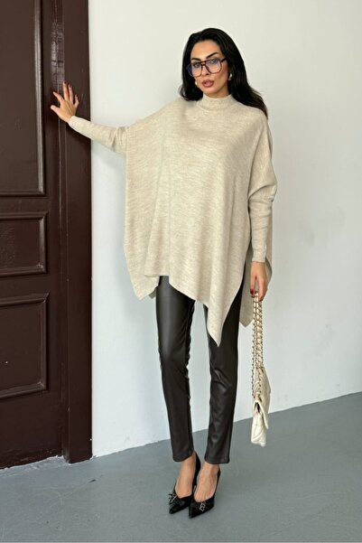 Emel Yıldız Long Sleeve Knit Poncho