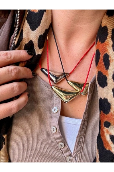 Finery by Nerrs Muska Kolye Siyah Zincir Gold (arkası açılabilir kapaklı)