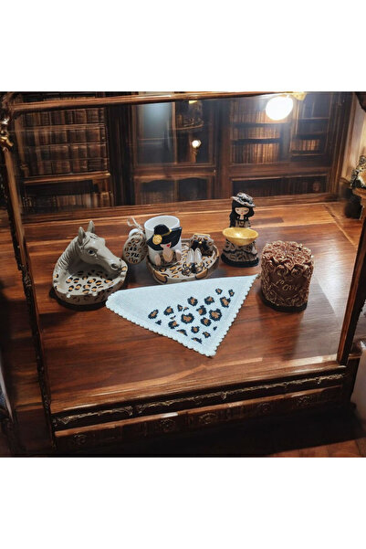 RivelCandle Leopard Patterned Woman Figured 1-Person Gift Set