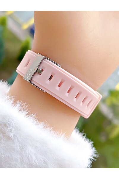 Q&Q Digital Children's Wristwatch with Silicone Strap, 10 Atm Waterproof, Alarm, Calendar, Light