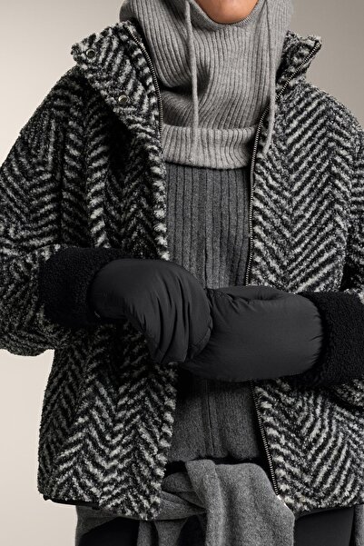 Oysho Padded faux-shearling mittens