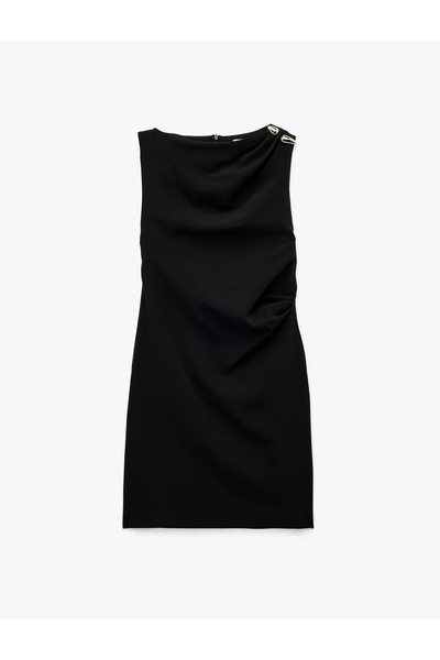 Koton Aksesuar Detaylı Kolsuz Yuvarlak Kayık Yaka Mini Elbise