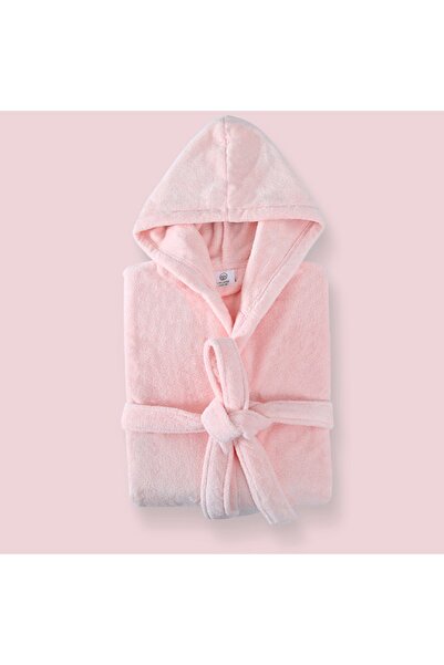 WarD A luxurious soft bathrobe made of premium cotton with excellent absorbency, providing warmth and comfort after every shower.
